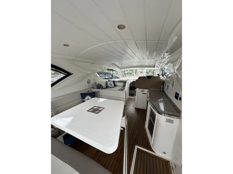 Slide: The Image of Galeon 405 HTS 2016 - 5