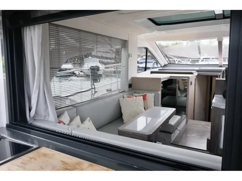 Slide: The Image of Sessa Coupe 47 2022 - 15