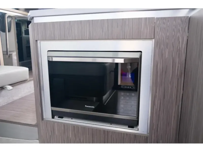 Slide: The Image of Sessa Coupe 47 2022 - 26