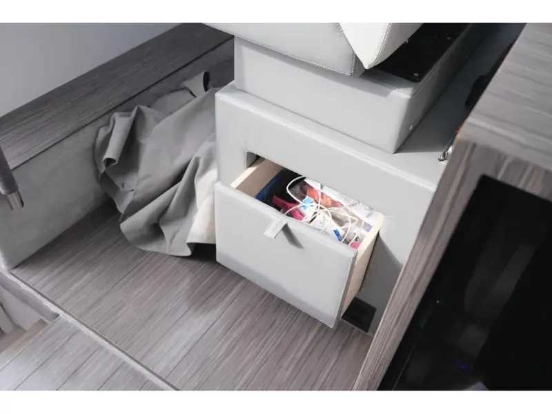 Slide: The Image of Sessa Coupe 47 2022 - 32