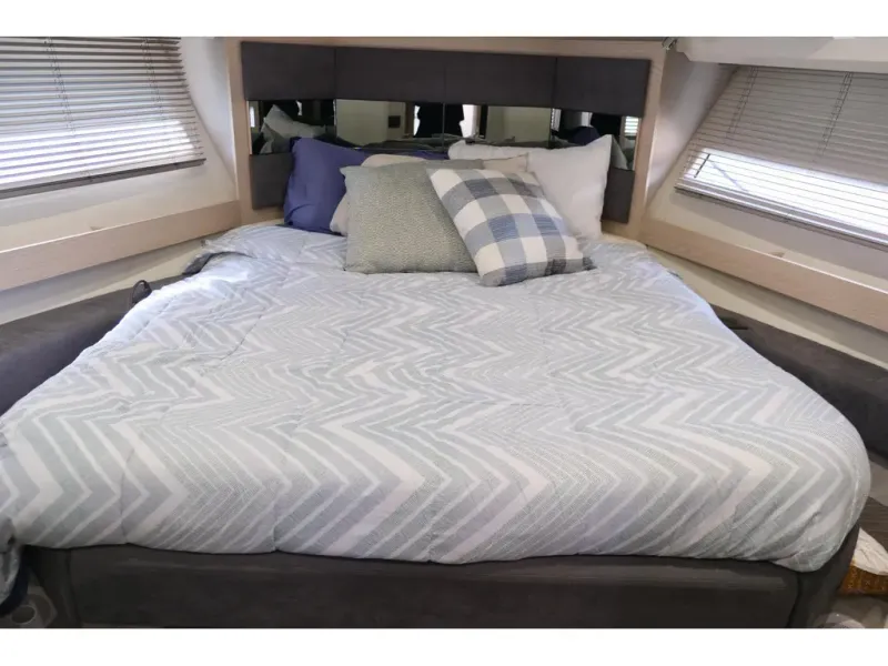 Slide: The Image of Sessa Coupe 47 2022 - 33