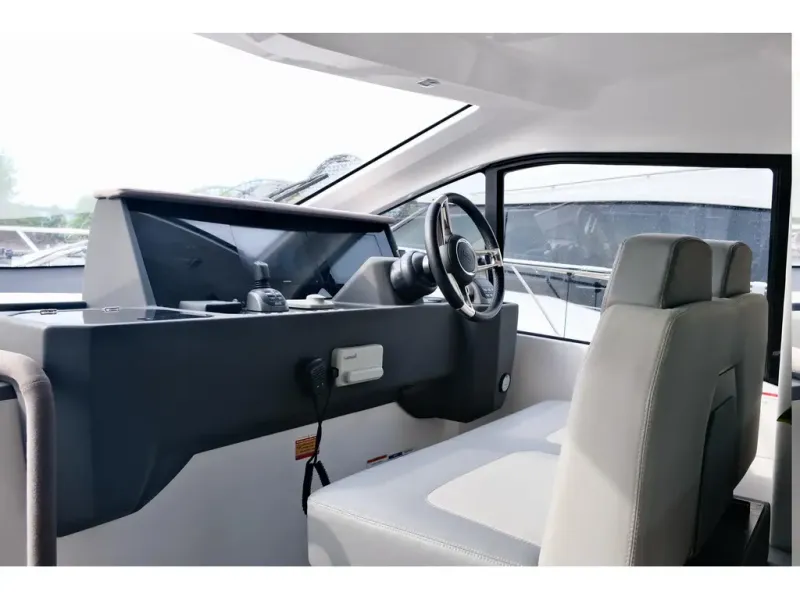 Slide: The Image of Sessa Coupe 47 2022 - 43