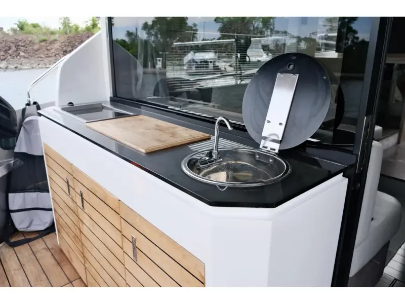 Slide: The Image of Sessa Coupe 47 2022 - 5