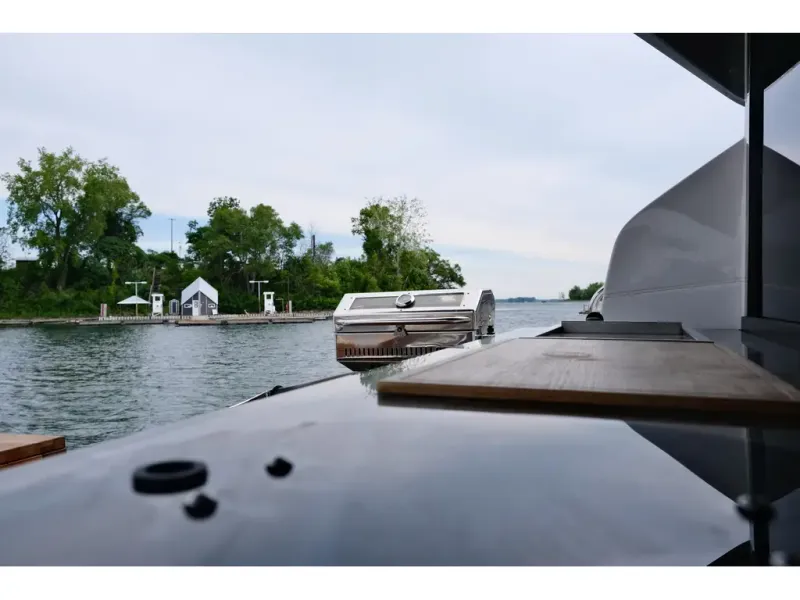 Slide: The Image of Sessa Coupe 47 2022 - 6