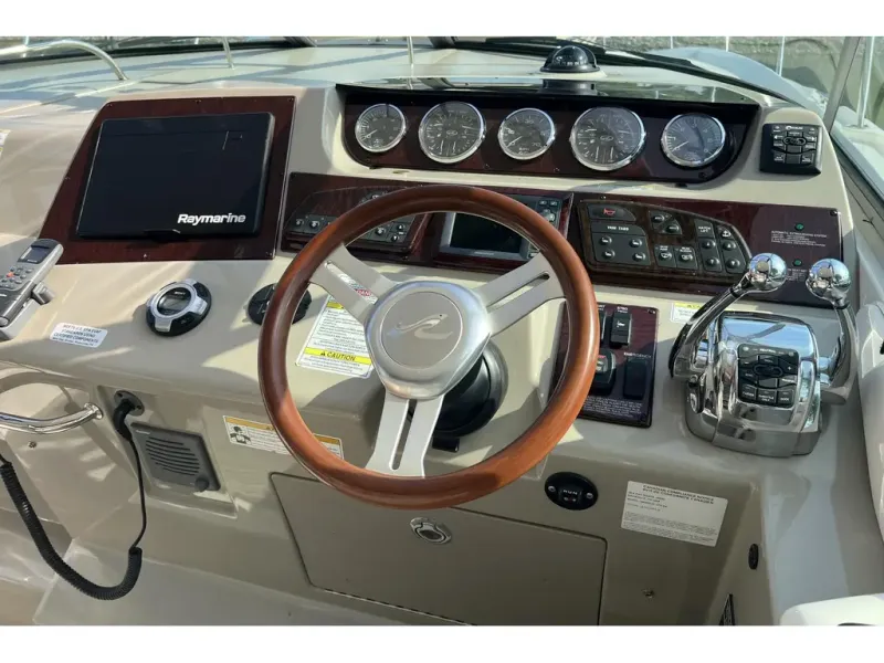 Slide: The Image of Sea Ray 370 SUNDANCER 2012 - 13