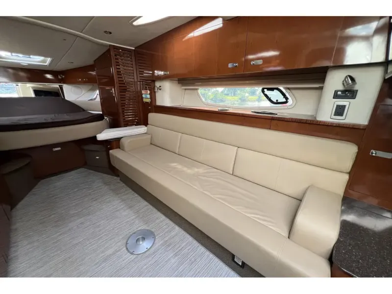 Slide: The Image of Sea Ray 370 SUNDANCER 2012 - 18