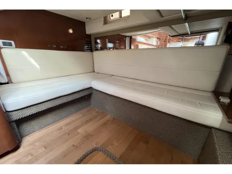 Slide: The Image of Sea Ray 370 SUNDANCER 2012 - 22