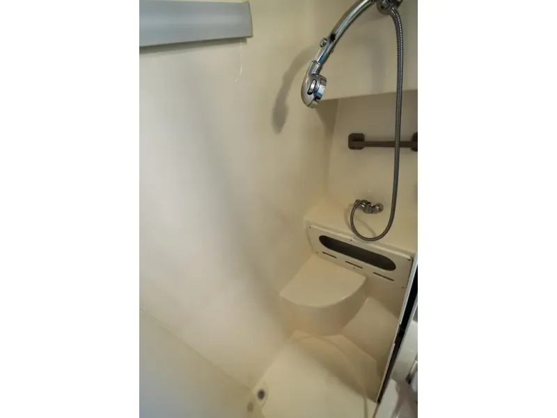 Slide: The Image of Rinker Fieste Vee 342 2003 - 54