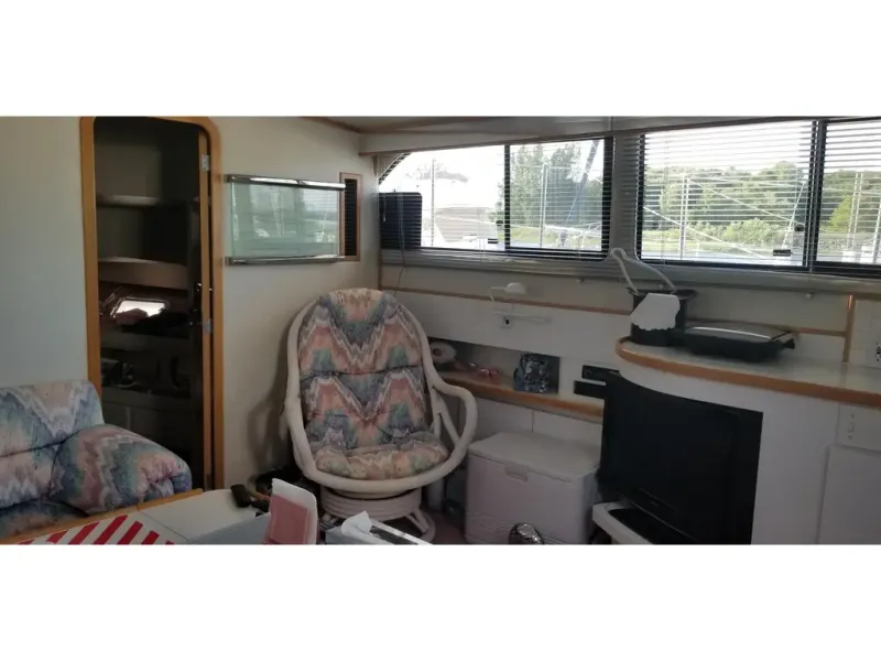 Slide: The Image of Chris-Craft Catalina 381 1989 - 13