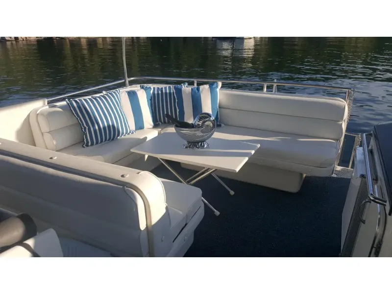Slide: The Image of Chris-Craft Catalina 381 1989 - 8