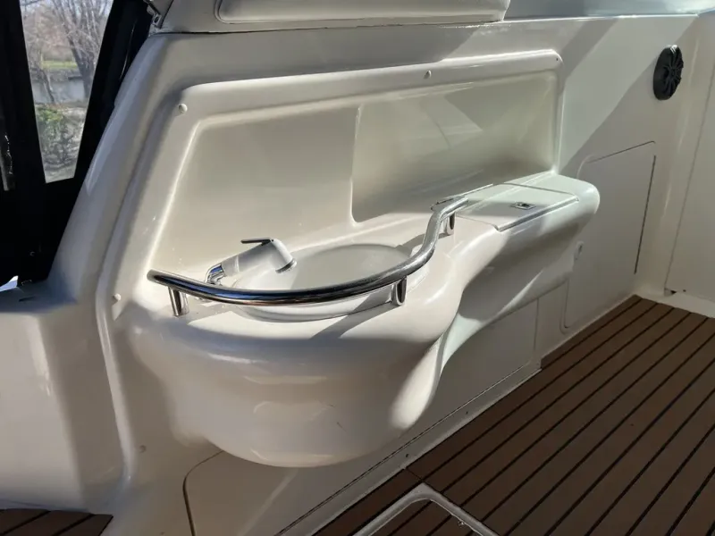 Slide: The Image of Sea Ray SUNDANCER 310 1999 - 11