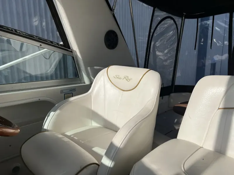 Slide: The Image of Sea Ray SUNDANCER 310 1999 - 14
