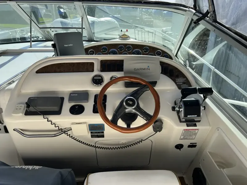 Slide: The Image of Sea Ray SUNDANCER 310 1999 - 17