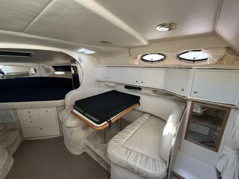 Slide: The Image of Sea Ray SUNDANCER 310 1999 - 23