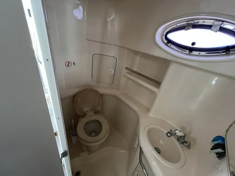 Slide: The Image of Sea Ray SUNDANCER 310 1999 - 35