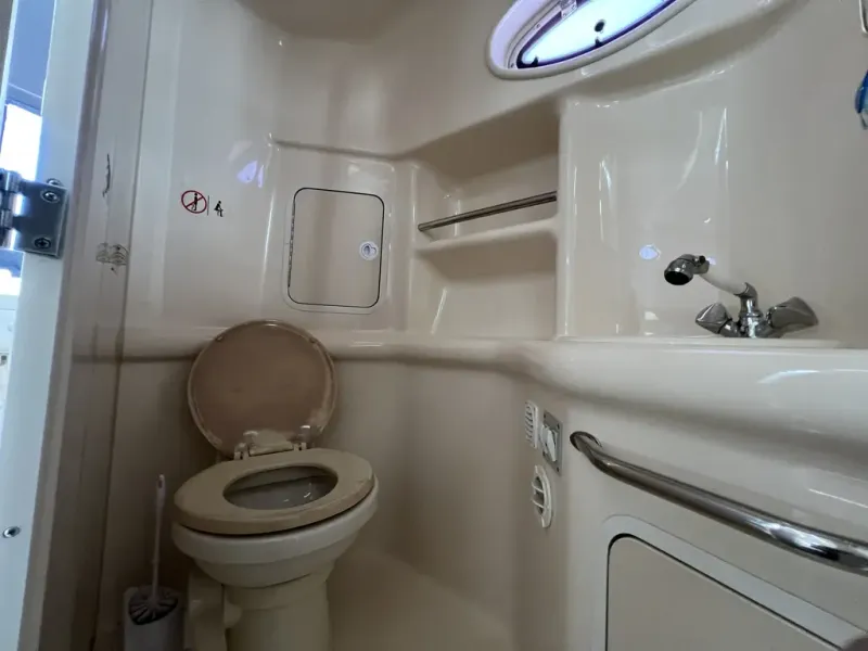 Slide: The Image of Sea Ray SUNDANCER 310 1999 - 37