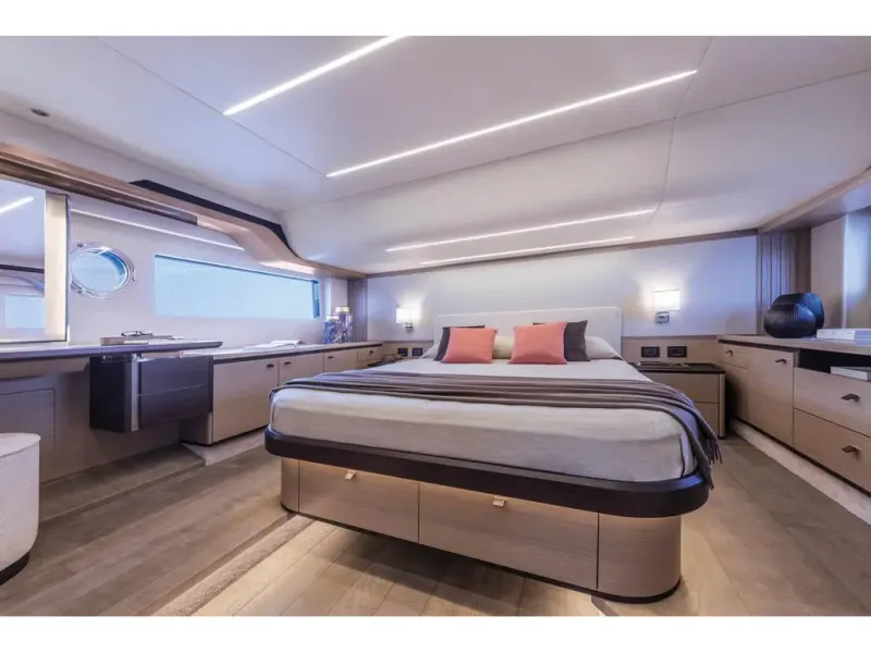 Slide: The Image of Absolute NAVETTA 53 2026 - 11