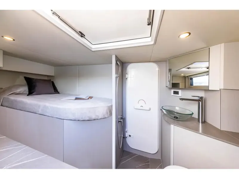 Slide: The Image of Absolute NAVETTA 53 2026 - 15