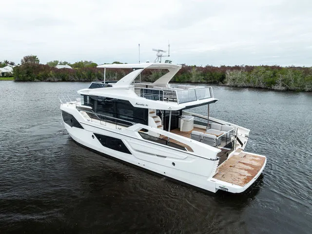 Slide: The Image of Absolute NAVETTA 62 2026 - 26