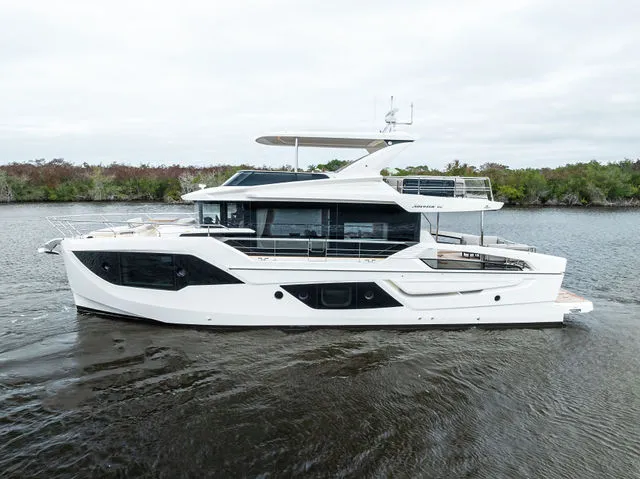 Slide: The Image of Absolute NAVETTA 62 2026 - 27