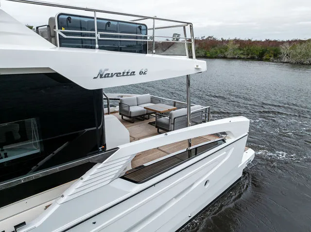 Slide: The Image of Absolute NAVETTA 62 2026 - 32