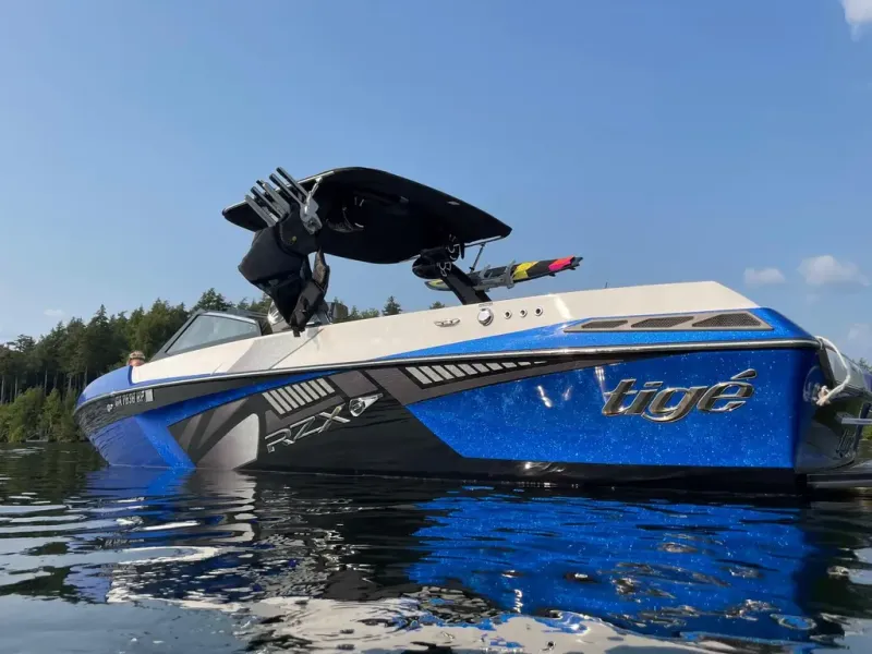 Slide: The Image of Tige Boats RZX3 2017 - 8