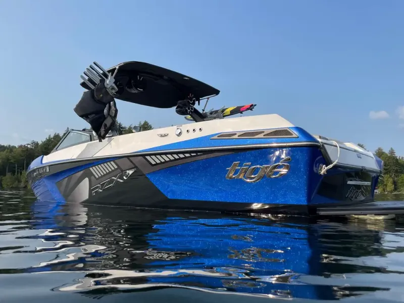 Slide: The Image of Tige Boats RZX3 2017 - 9