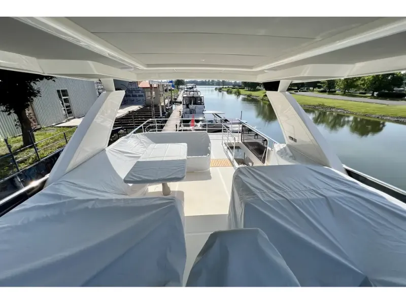 Slide: The Image of Absolute NAVETTA 58 2024 - 14