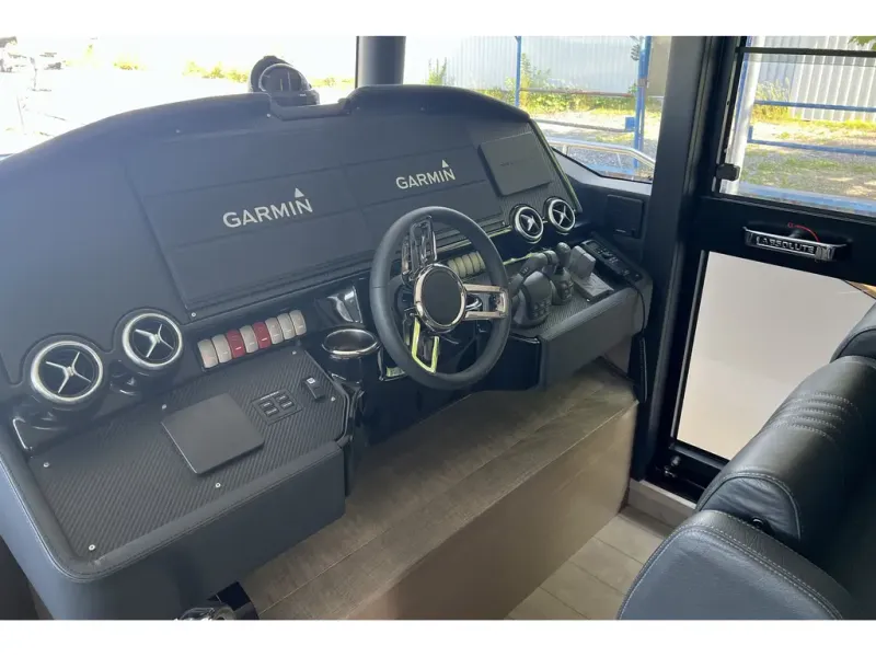 Slide: The Image of Absolute NAVETTA 58 2024 - 27