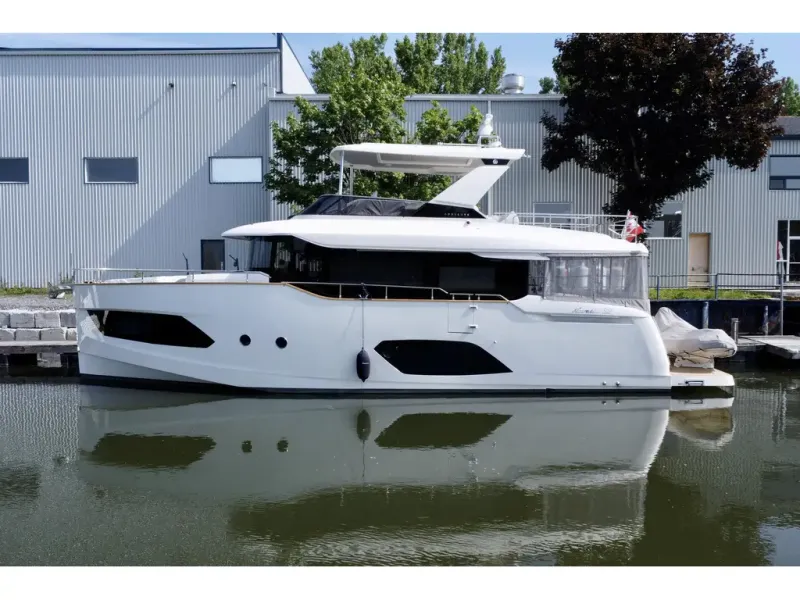 Slide: The Image of Absolute NAVETTA 58 2024 - 3