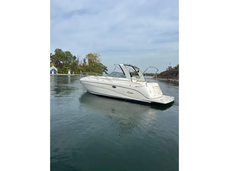 The Image of Rinker 312 Fiesta Vee 312 2004 - 0