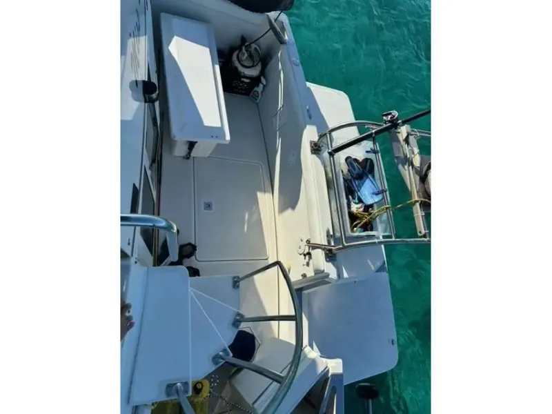 Slide: The Image of Carver 400 AFT Cockpit 1998 - 3