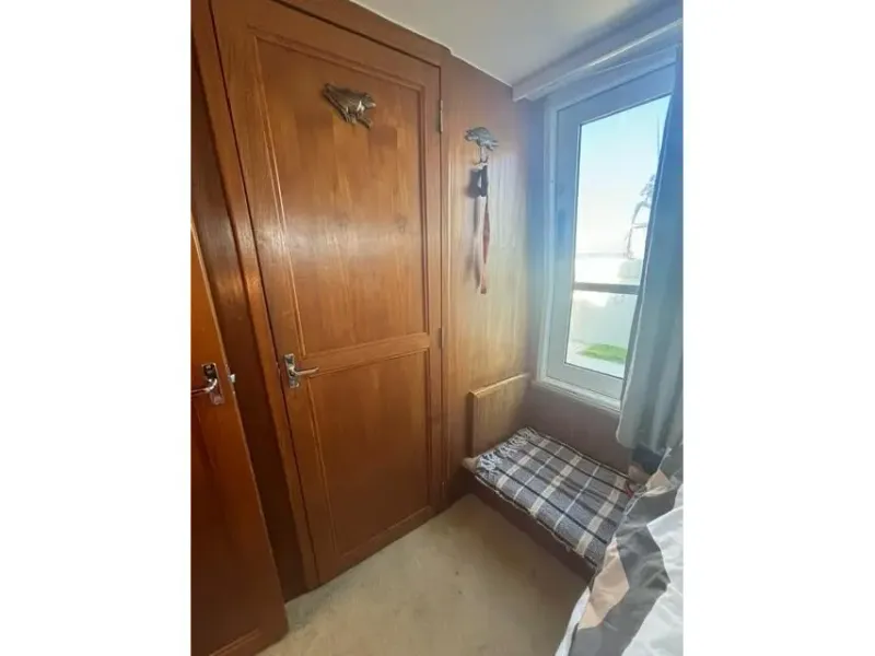 Slide: The Image of Carver 400 AFT Cockpit 1998 - 9