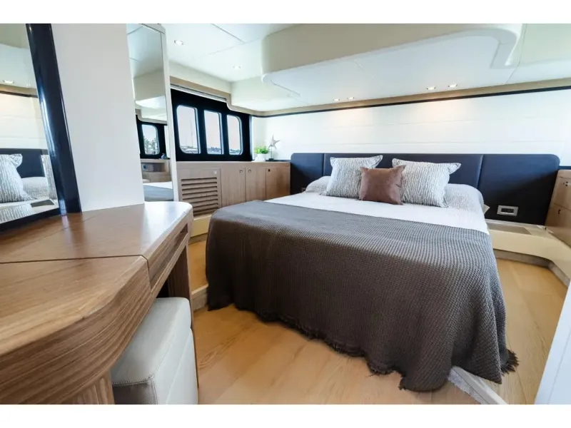 Slide: The Image of Absolute 50 FLY 2017 - 13