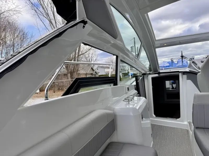Slide: The Image of BENETEAU GT40 2021 - 20