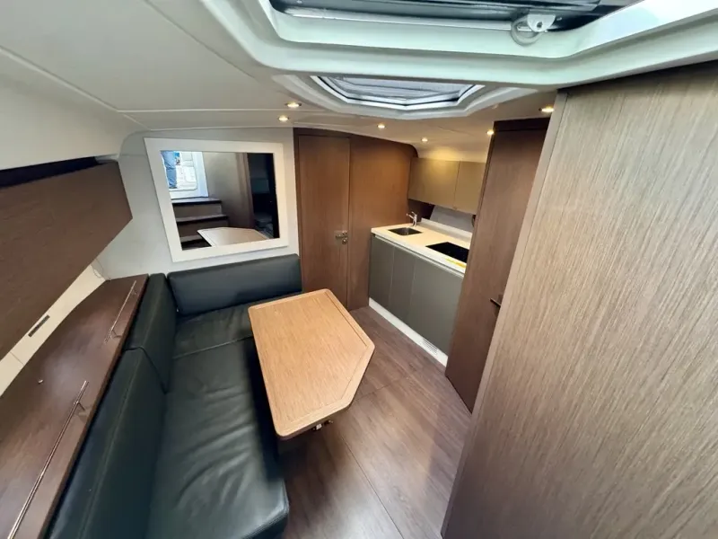 Slide: The Image of BENETEAU GT40 2021 - 27