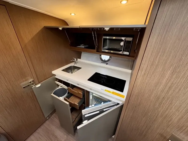 Slide: The Image of BENETEAU GT40 2021 - 29
