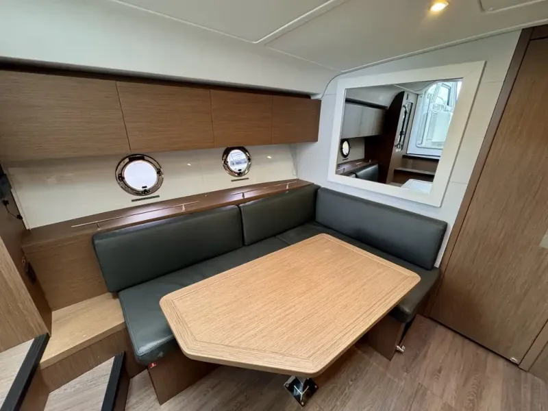 Slide: The Image of BENETEAU GT40 2021 - 33