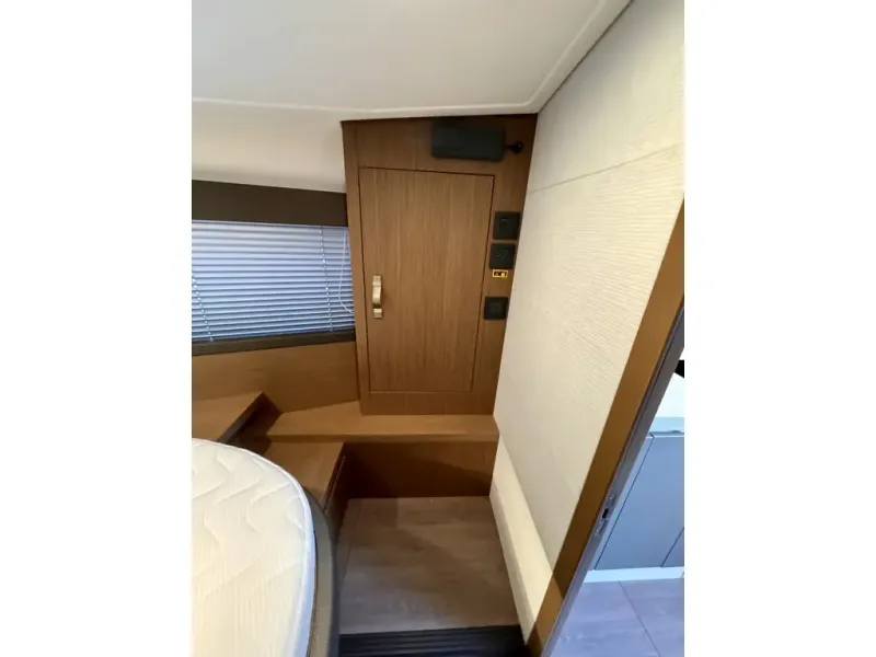 Slide: The Image of BENETEAU GT40 2021 - 37