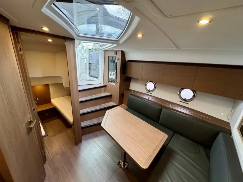 Slide: The Image of BENETEAU GT40 2021 - 45