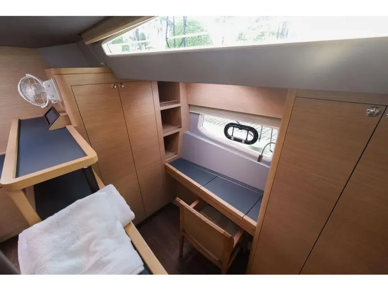 Slide: The Image of Aquila 44 YACHT 2023 - 40