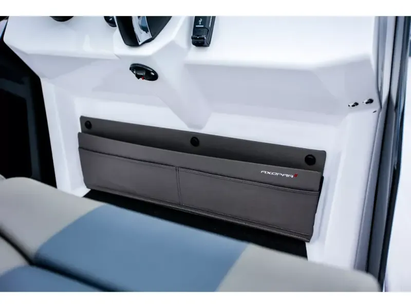 Slide: The Image of Axopar 22 SPYDER 2026 - 10