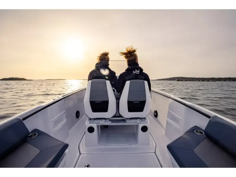 Slide: The Image of Axopar 22 SPYDER 2026 - 5