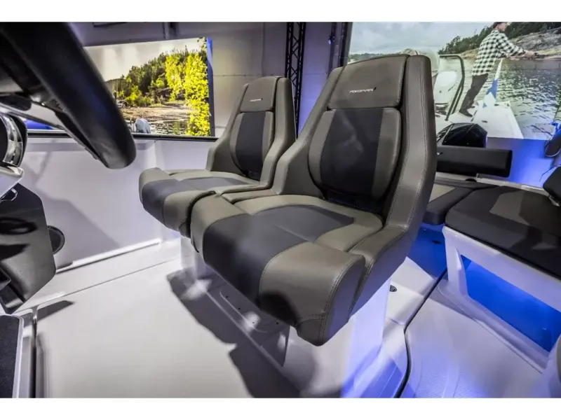 Slide: The Image of Axopar 22 SPYDER 2026 - 6