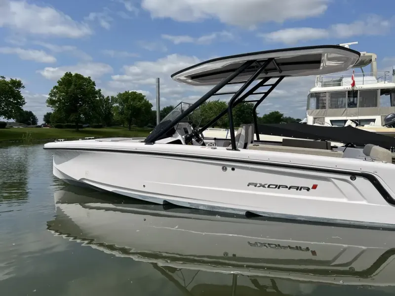 Slide: The Image of Axopar 22 T-TOP 2024 - 15