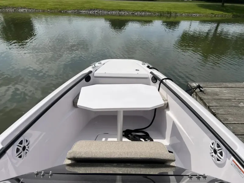 Slide: The Image of Axopar 22 T-TOP 2024 - 17