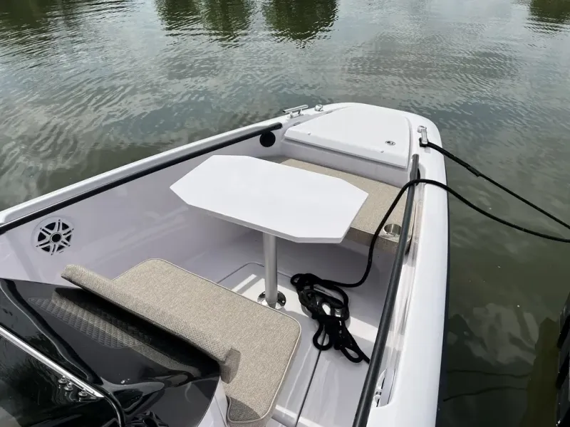 Slide: The Image of Axopar 22 T-TOP 2024 - 7