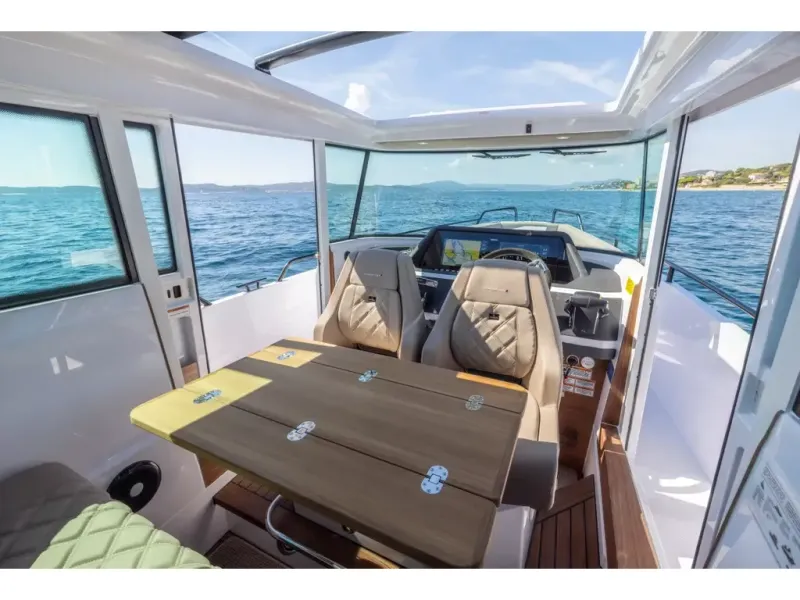 Slide: The Image of Axopar 28 CABIN 2026 - 11