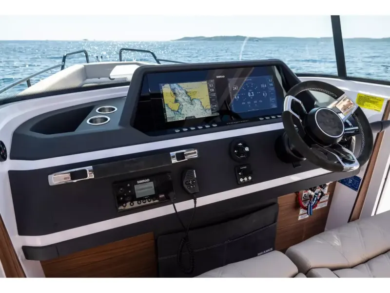 Slide: The Image of Axopar 28 CABIN 2026 - 13