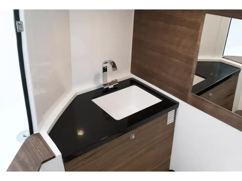 Slide: The Image of Axopar 28 CABIN 2026 - 23